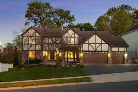 510 Hawthorne Woods Drive, Eagan, MN 55123