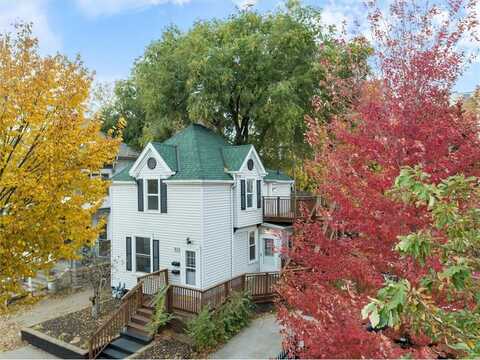 908 13th Avenue S, Minneapolis, MN 55404