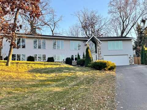 2745 Nadene Road, Cottage Grove, WI 53527