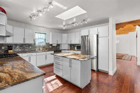 12 Two Trails Road, Santa Fe, NM 87505