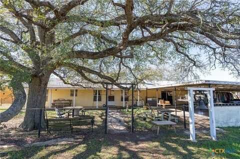 3200 Cattlemens Row, Lockhart, TX 78644