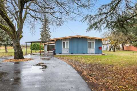 2554 W Stewart Avenue, Medford, OR 97501