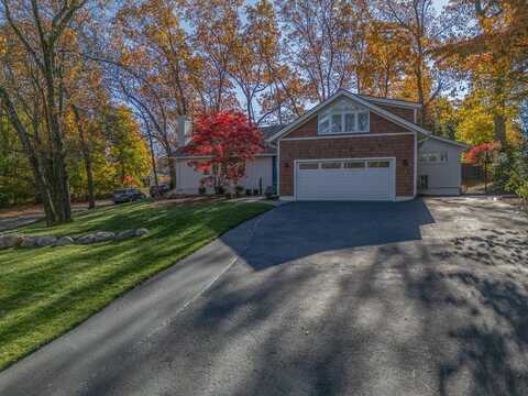 5 Karen Drive, Barrington, RI 02806