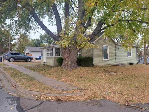 311 Cherokee ST, Oskaloosa, KS 66066