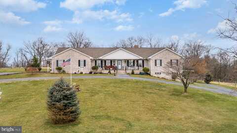 224 HEISERS LANE, CARLISLE, PA 17015