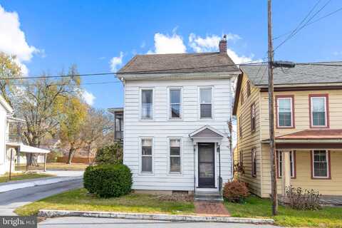 200 S LANCASTER AVENUE, NEWMANSTOWN, PA 17073