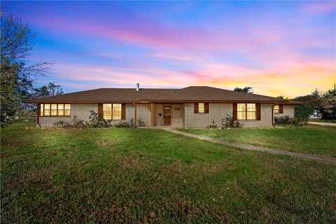 358 Windsong Lane, West, TX 76691