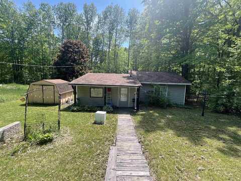 6936 W Oakcrest, Harrison, MI 48625