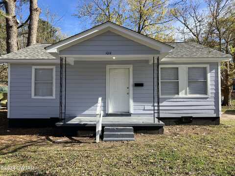 1014 N Monroe Avenue, Brownsville, TN 38012