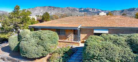 1416 HIAWATHA Drive NE, Albuquerque, NM 87112