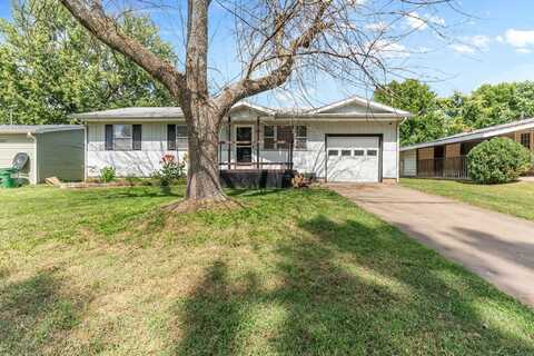 1023 E Mcclernon Street, Springfield, MO 65803