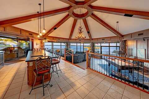 504 Sampan Dr, Tool, TX 75143