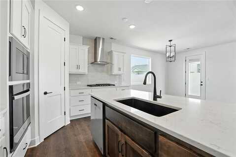 1660 Grayhawk Drive, Basehor, KS 66007