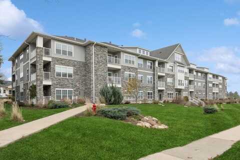 260 N Scott Blvd #312, IowaCity, IA 52245