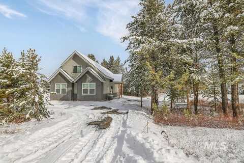 18 White Fir Loop, Donnelly, ID 83615