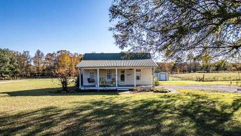 2186 County Road 194, Henagar, AL 35978