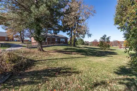 105 N Elm Street, Ballwin, MO 63011