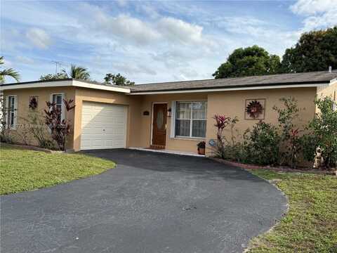 8510 NW 3rd St, Pembroke Pines, FL 33024