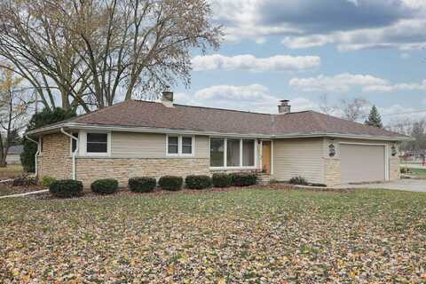 8501 S 36th St, Franklin, WI 53132