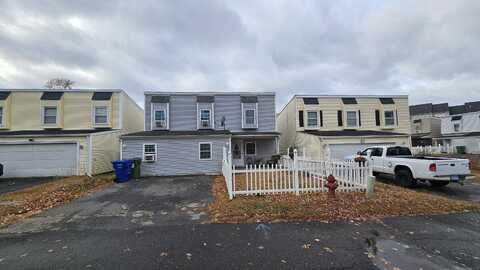 40 Inverness Lane, Middletown, CT 06457