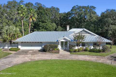 908 Eastwood Street, Pascagoula, MS 39567