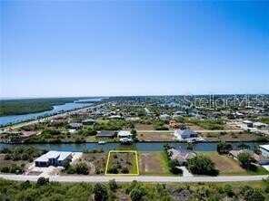 15674 MARGO CIRCLE, PORT CHARLOTTE, FL 33981