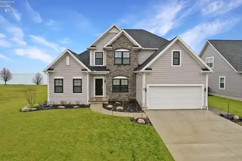 2717 S Waterside Court, Marblehead, OH 43440