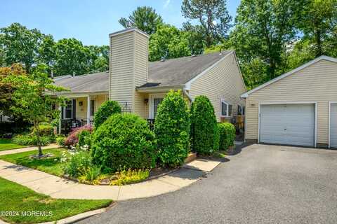 28 Mulberry Court, Brielle, NJ 08730