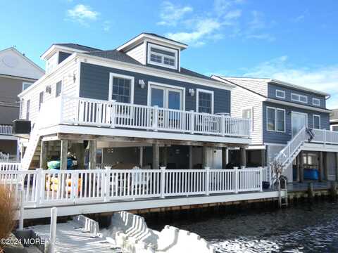 200 S Lagoon Lane, Lavallette, NJ 08735