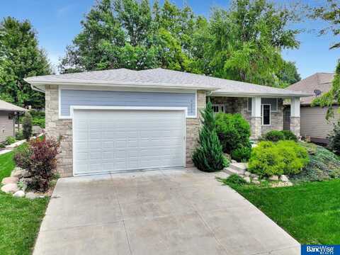 4636 S 80th Street, Lincoln, NE 68516