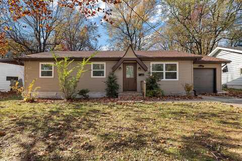 2209 N Kentwood Avenue, Springfield, MO 65803