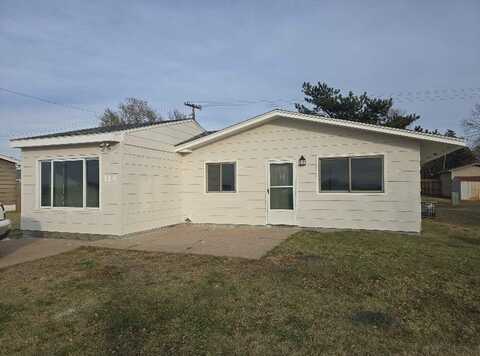 114 9th, Claflin, KS 67525