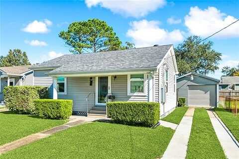 393 WEST Avenue, Harahan, LA 70123