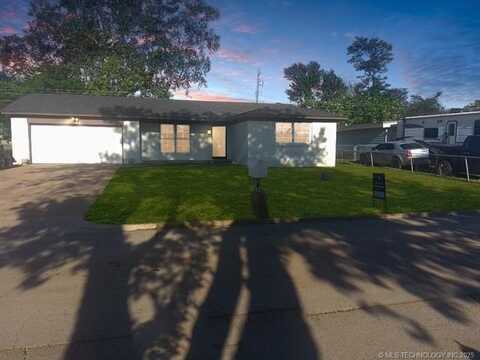 47 S 204th East Avenue, Tulsa, OK 74108