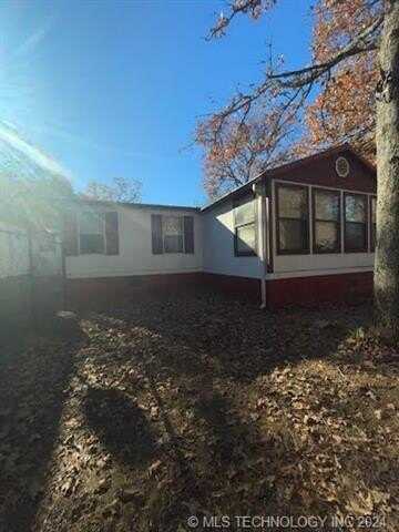 102 Spring Street, Spavinaw, OK 74366