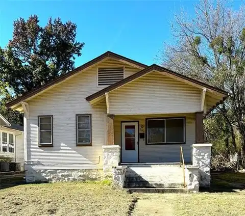 704 S Morton Avenue, Okmulgee, OK 74447