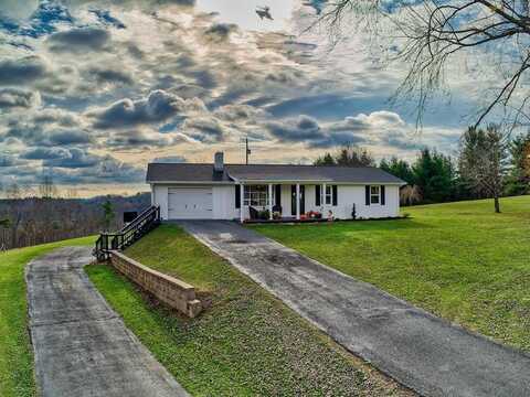 962 Sutphin Road, Willis, VA 24380