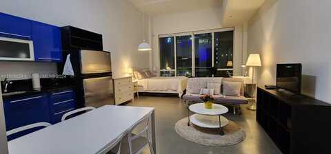 244 Biscayne Blvd, Miami, FL 33132