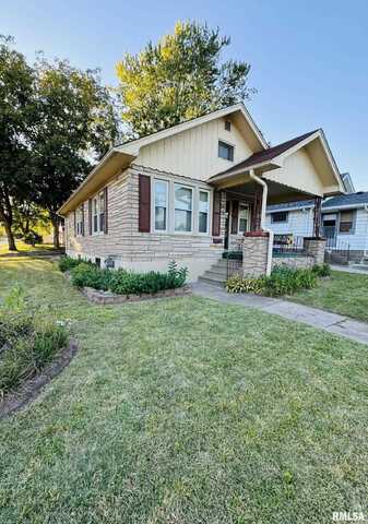 1418 S 9TH Street, Clinton, IA 52732