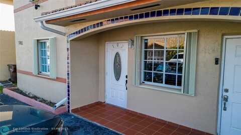 3282 W 70th St, Hialeah, FL 33018
