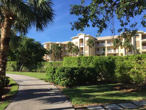 8610 CEDAR HAMMOCK, Naples, FL 34112