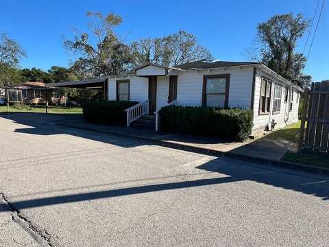 651 West Meyer Street, Bellville, TX 77418