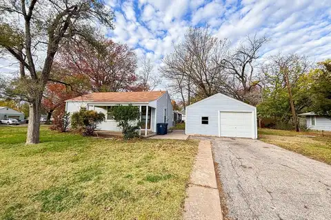 1128 Finney Ave, El Dorado, KS 67042