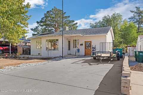 708 N MONTEREY Avenue, Farmington, NM 87401