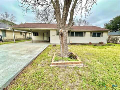 2206 E Stayton Avenue, Victoria, TX 77901