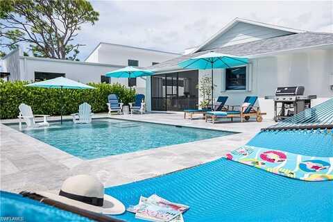 682 95th, NAPLES, FL 34108