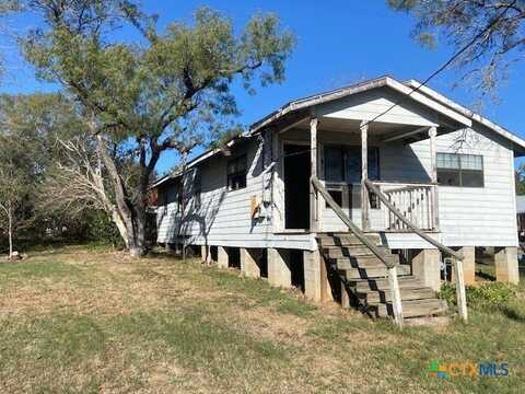 107 Franklin Street, Luling, TX 78648