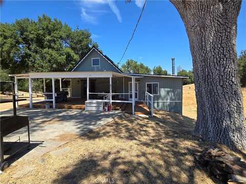 5510 Whispering Pines Lane, Paso Robles, CA 93446