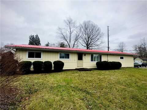 220 Gillmer Road, Leavittsburg, OH 44430