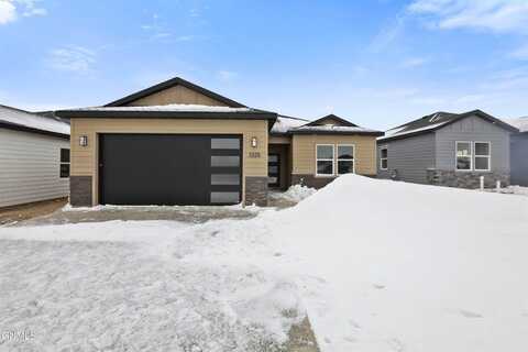 3325 34th Street West, Williston, ND 58801